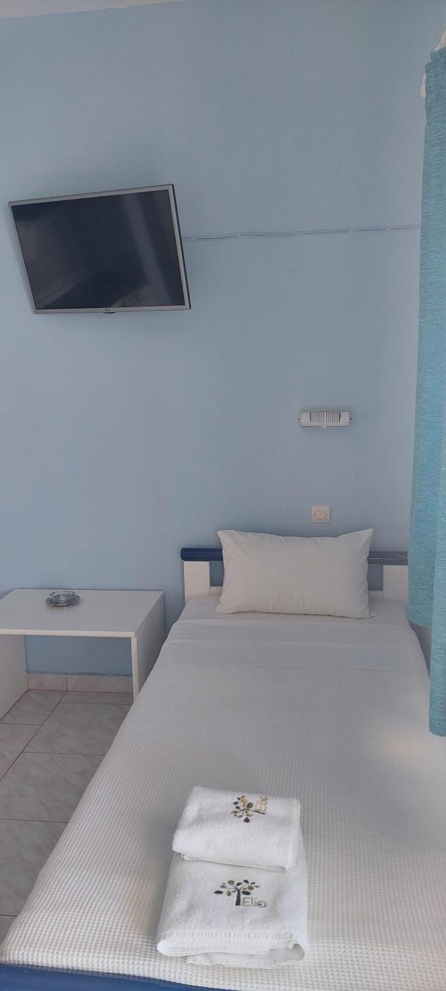 Seaside Studios Paralia Dionysiou Room photo
